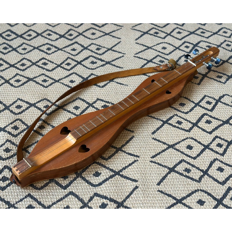 Magic Mountain Instruments Appalachian Dulcimer